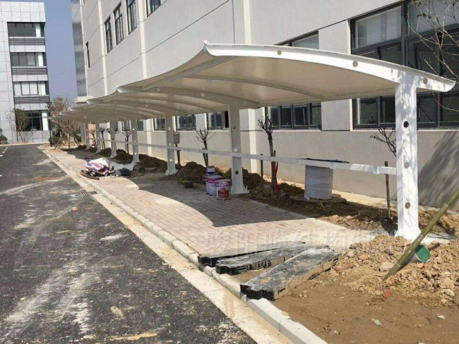 膜結構汽車停車棚